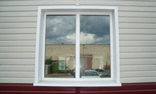 Откосы на окнах снаружи: как сделать их и отделка откосов для