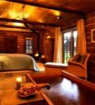 Оформление спальни в деревянном доме